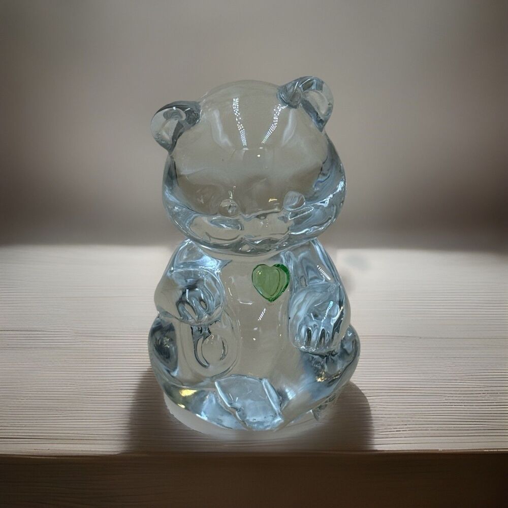 Vintage Fenton Glass Animal Bear Figurine August Birthstone Green Peridot Heart